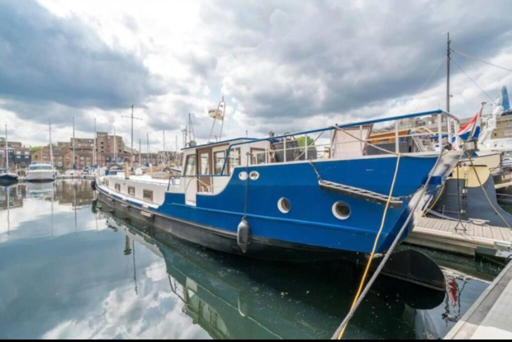 Historic Dutch Barge, Idyllic Location Bateau-hôtel *
